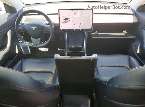 5YJ3E1EB9JF089763 2018 TESLA MODEL Серый Вид панели приборов