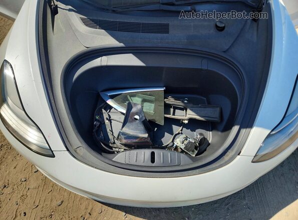5YJ3E1EB9KF515730 2019 TESLA MODEL Белый Вид задней части салона