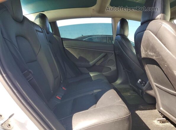 5YJ3E1EB9MF015487 2021 TESLA MODEL White Widok tylnych siedzeń