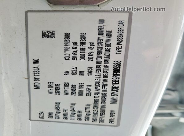 5YJ3E1EB9RF809588 2024 TESLA MODEL Белый Вид подкапотного пространства