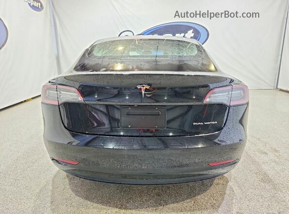 5YJ3E1EBXNF301012 2022 TESLA MODEL Черный Вид сзади