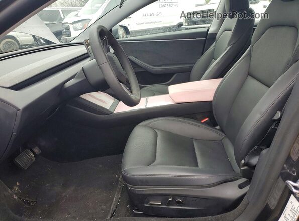 5YJ3E1EBXSF060306 2025 TESLA MODEL Gray Widok wnętrza z przodu