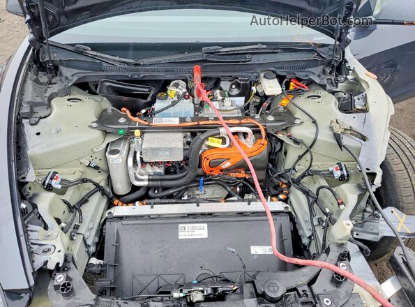 5YJ3E1EBXSF060306 2025 TESLA MODEL Gray Widok wnętrza z tyłu