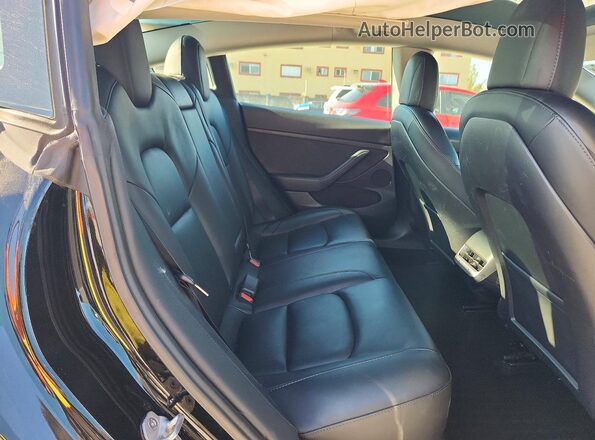5YJ3E1EC0NF363477 2022 TESLA MODEL Black Vista de los asientos traseros