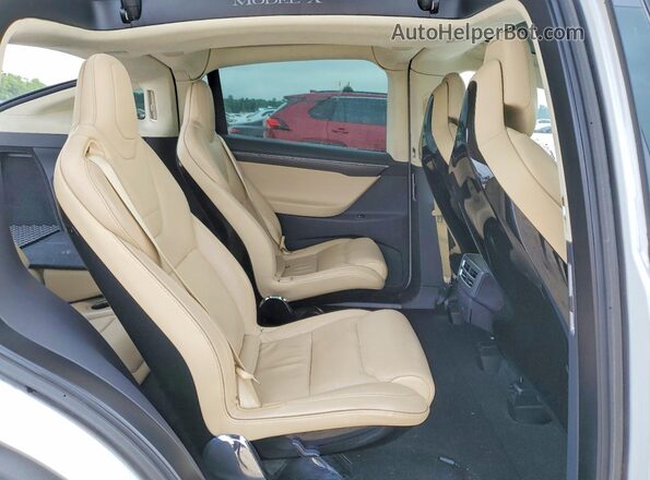5YJXCBE26GF016548 2016 TESLA MODEL Белый Вид задней части салона