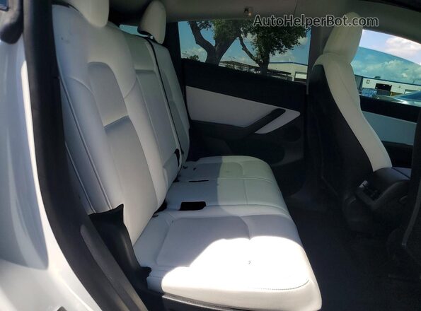 5YJYGAEE5MF138021 2021 TESLA MODEL White უკანა სალონის ხედი