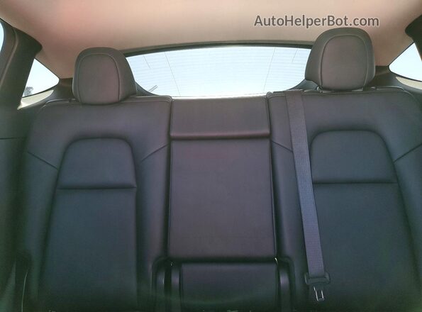 5YJYGDED4MF163078 2021 TESLA MODEL Red Rear seats view
