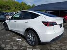 2021 Tesla Model Y Long Range Dual Motor All-wheel Drive White vin: 5YJYGDEE1MF208180