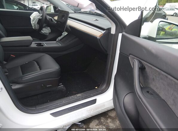 5YJYGDEE1MF208180 2021 TESLA MODEL Y White Widok wnętrza z przodu
