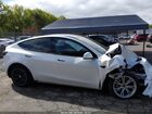 2021 Tesla Model Y Long Range Dual Motor All-wheel Drive White vin: 5YJYGDEE1MF208180
