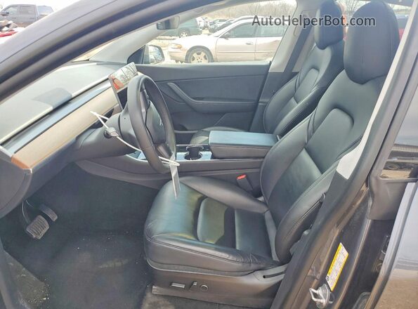 5YJYGDEE2MF067068 2021 TESLA MODEL Gray Front interior view