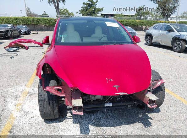 5YJYGDEE2MF151875 2021 TESLA MODEL Y Red Widok wnętrza z tyłu