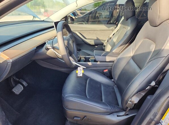 5YJYGDEE3LF012627 2020 TESLA MODEL Серый Вид салона спереди