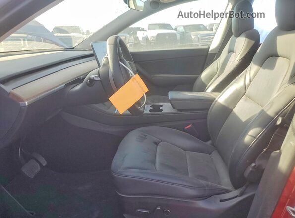 5YJYGDEE4MF232649 2021 TESLA MODEL Красный Вид салона спереди