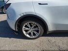 2020 Tesla Model Y Long Range Dual Motor All-wheel Drive White vin: 5YJYGDEE5LF015707