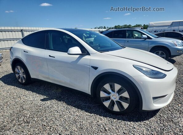 5YJYGDEE6MF260050 2021 TESLA MODEL Белый Передняя правая четверть