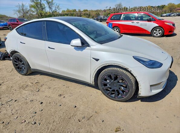 5YJYGDEE7MF210421 2021 TESLA MODEL White Передня права чверть