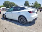2020 Tesla Model Y Белый vin: 5YJYGDEE8LF052833