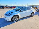 2020 Tesla Model Y White vin: 5YJYGDEE9LF032137