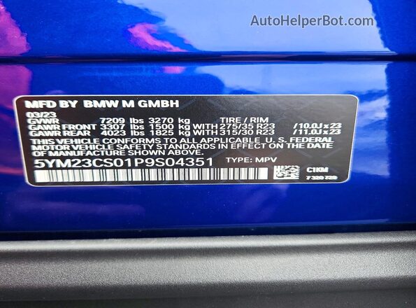 5YM23CS01P9S04351 2023 BMW OTHER Blue Widok komory silnika