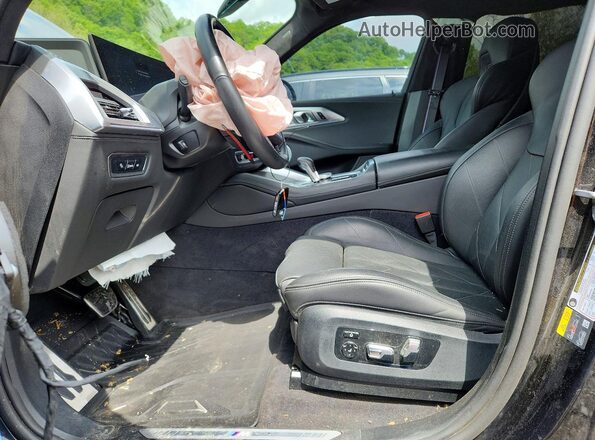 5YM23CS03S9Z60059 2025 BMW OTHER Черный Вид салона спереди