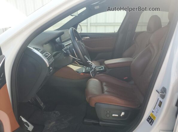 5YM23EC06P9P53473 2023 BMW X4 Белый Вид салона спереди
