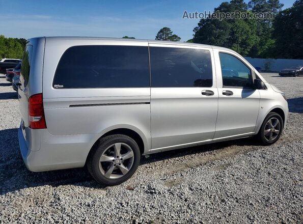 WD4PG2EE5H3302314 2017 MERCEDES-BENZ METRIS Silver Przód prawy