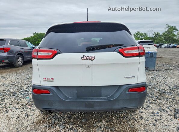1C4PJMCB7HW609093 2017 JEEP CHEROKEE White Вид салону спереду