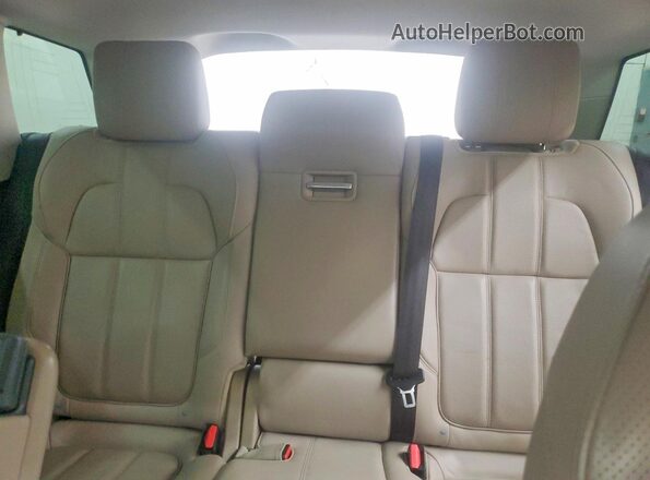 SALWR2PF9GA595319 2016 LAND ROVER RANGE ROVER White Rear interior view