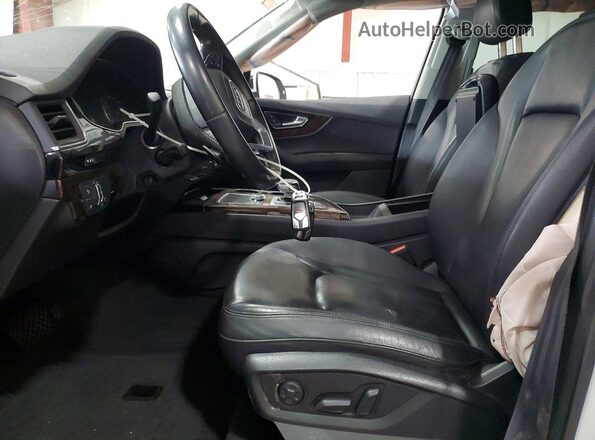 WA1LAAF7XJD001911 2018 AUDI Q7 Белый Вид панели приборов
