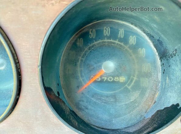 237677B123751 1967 PONTIAC LEMANS Red Vista del cuadro de instrumentos