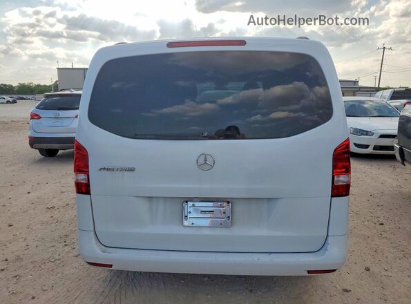 WD4PG2EE4G3095963 2016 MERCEDES-BENZ METRIS White Вид салону спереду