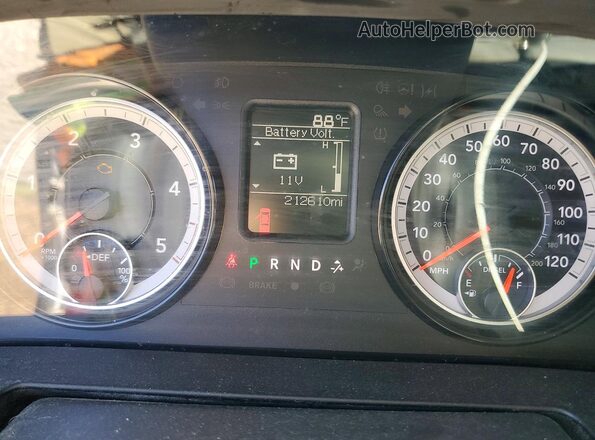 1C6RR7KM4KS726528 2019 RAM 1500 Белый Вид задних сидений