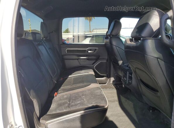 1C6RREJT7RN218544 2024 RAM 1500 Белый Вид задней части салона