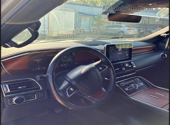 5LMJJ2LT0LEL22530 2020 LINCOLN NAVIGATOR Серебряный Вид задних сидений