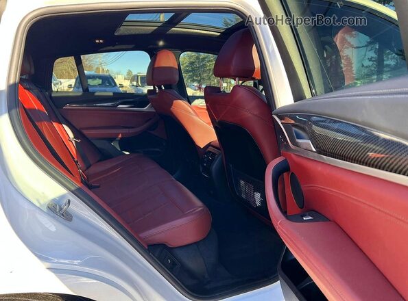 5UX2V1C08M9G98579 2021 BMW X4 Белый Вид салона спереди