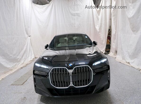 WBA33EJ02PCM30053 2023 BMW OTHER Black წინა პანელის ხედი