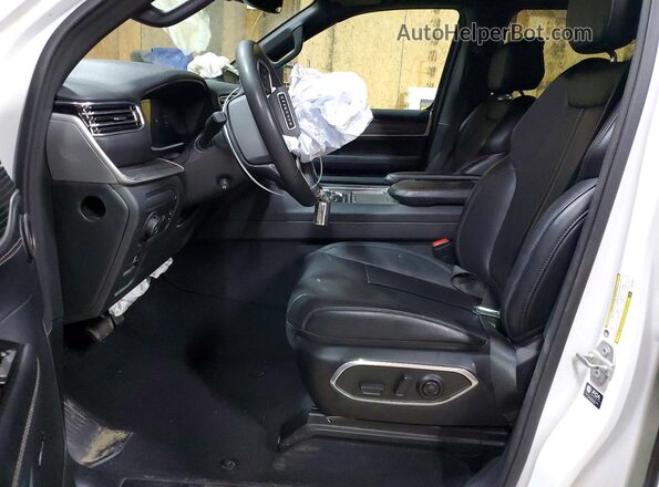 1C4SJVBP4RS139207 2024 JEEP WAGONEER Белый Вид панели приборов