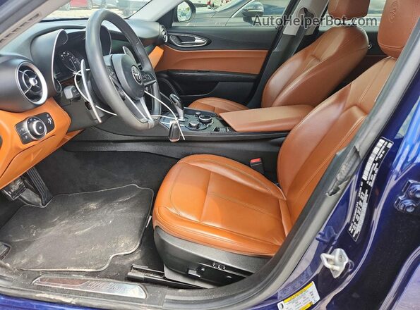 ZARFAEDN6H7550466 2017 ALFA ROMEO GIULIA Blue Առջևի վահանակի տեսք