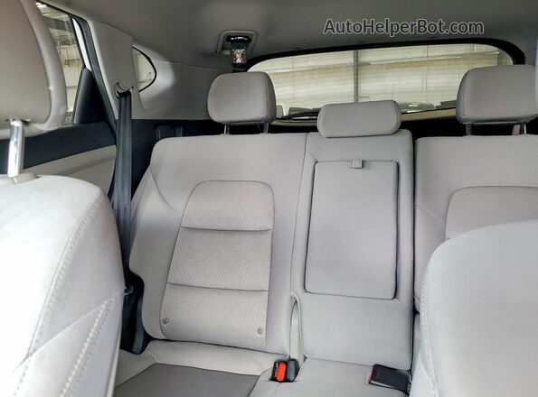 KM8J33AL5JU771016 2018 HYUNDAI TUCSON Белый Вид задней части салона