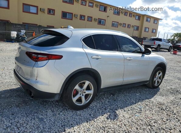ZASPAJAN6K7C71500 2019 ALFA ROMEO STELVIO Серебряный Передняя правая четверть
