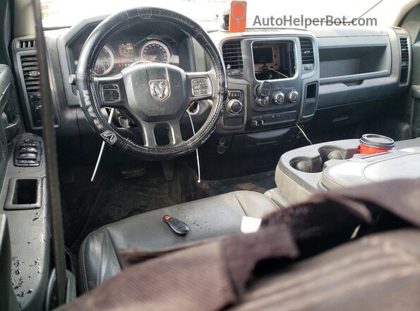 1C6RR6FT4KS724077 2019 RAM 1500 Белый Вид щитка приборов