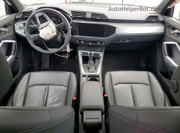 WA1DECF34S1011760 2025 AUDI Q3 Gray Widok zestawu wskaźników