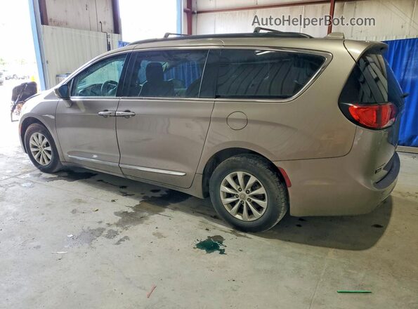 2C4RC1BG4HR733698 2017 CHRYSLER PACIFICA Коричневый Задняя правая четверть