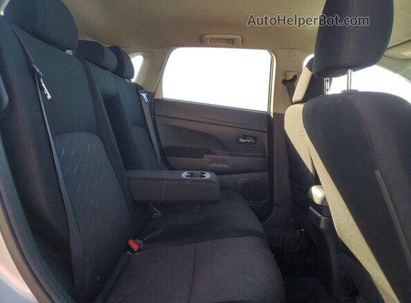 JA4AP3AU6LU019565 2020 MITSUBISHI OUTLANDER Серебряный Вид задней части салона