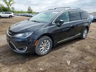 2018 Chrysler Pacifica Touring L Black vin: 2C4RC1BG0JR290441