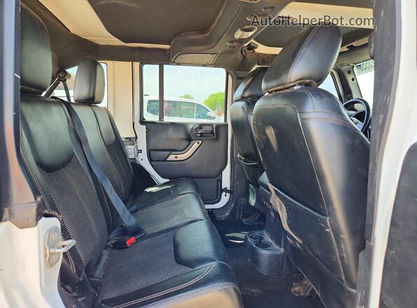 1C4BJWEG2GL338183 2016 JEEP WRANGLER Black Вид підкапотного простору