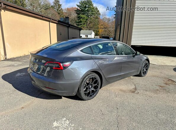 5YJ3E1EB1JF119497 2018 TESLA MODEL Серый Вид спереди