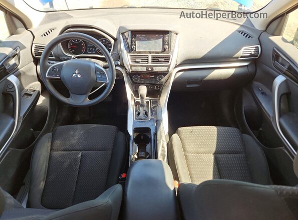 JA4AS3AA4JZ067800 2018 MITSUBISHI ECLIPSE Синий Вид щитка приборов