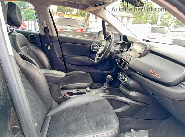 ZFBCFYCB9JP642932 2018 FIAT 500X Black Widok z tyłu